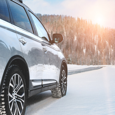 Clariant_Photo_Modern Suv four wheel drive car stay on roadside 373X373px