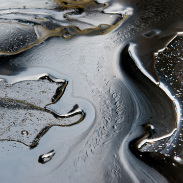 Clariant_Photo_crude oil surface background textured 373X373px